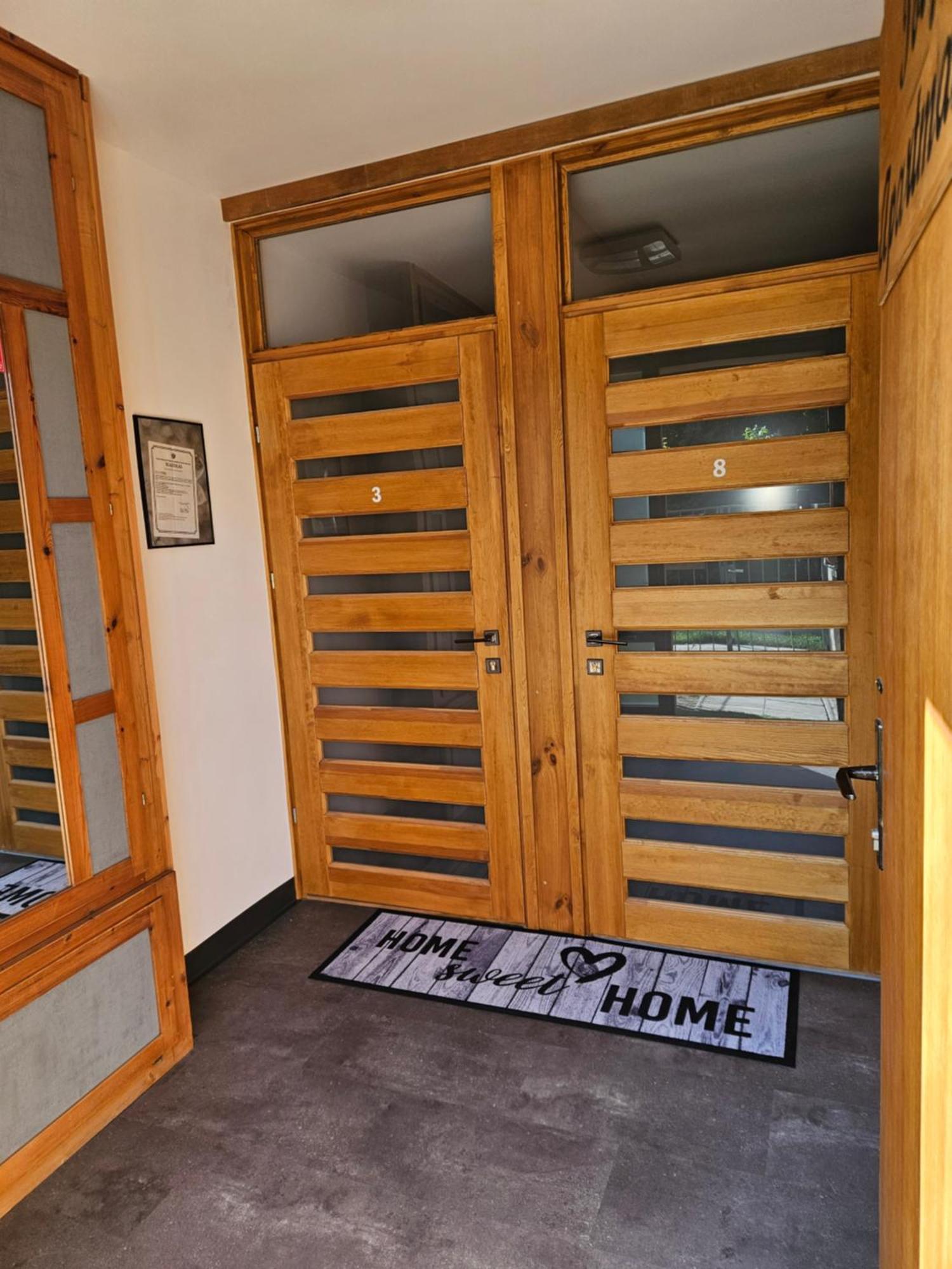 Toelgyes Apartmanhaz Szeged Exterior photo