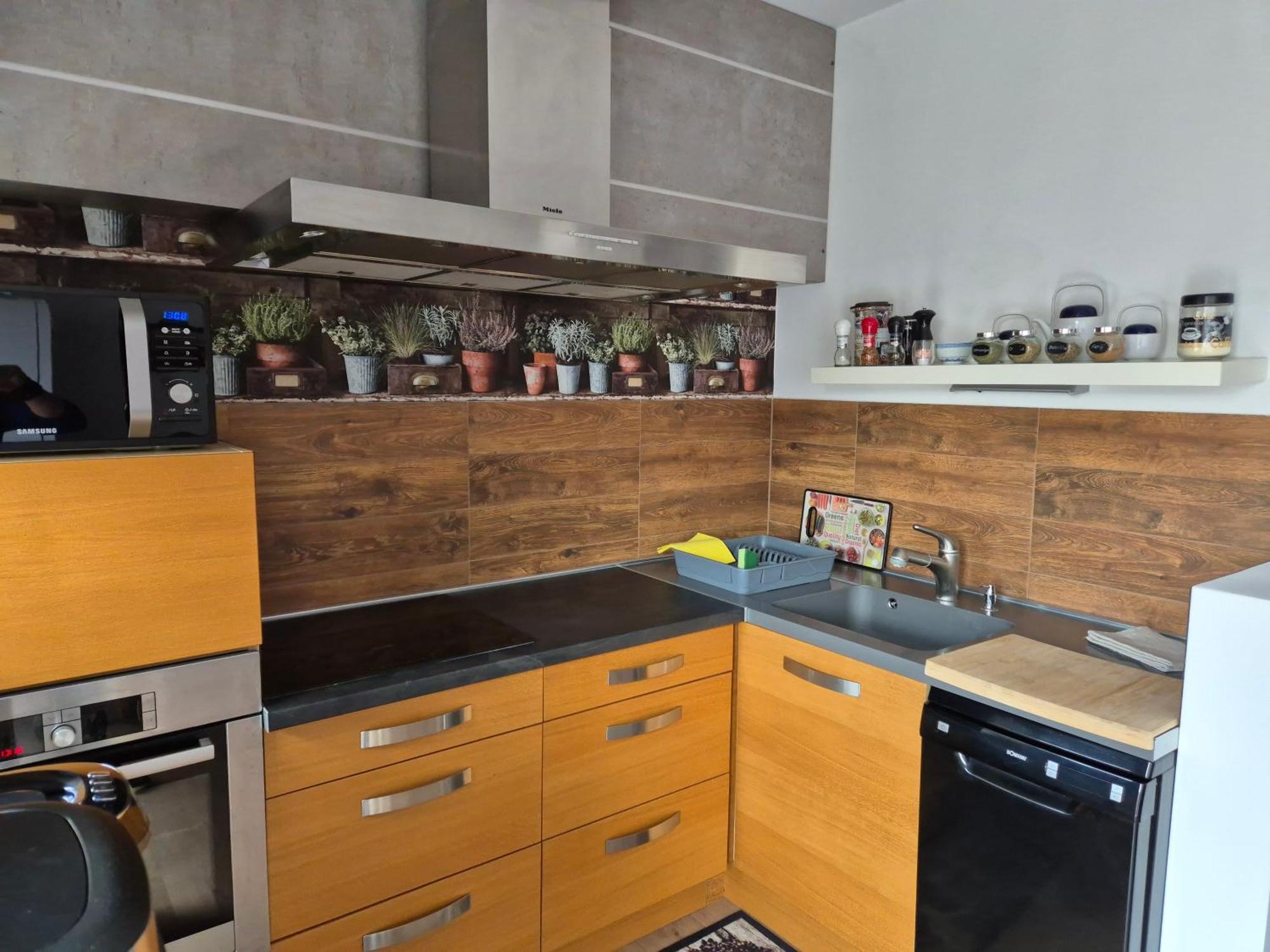 Toelgyes Apartmanhaz Szeged Exterior photo